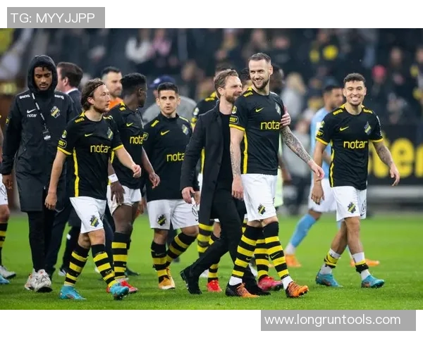 埃斯基尔与哥德堡的精彩对决揭示足球战术与团队合作的魅力